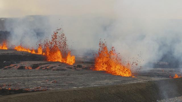 Volcano erupts in southwestern Iceland after a nearby town and spa are evacuated