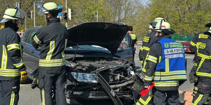 Straße in Dortmund nach Unfall einseitig gesperrt