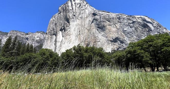 Trump administration orders national parks to remain open