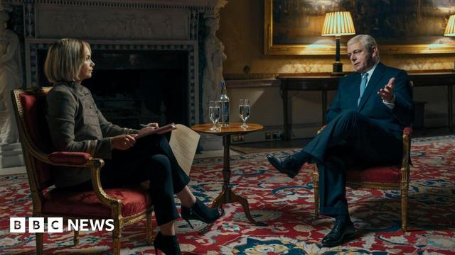 Ruth Wilson and Michael Sheen in A Very Royal Scandal