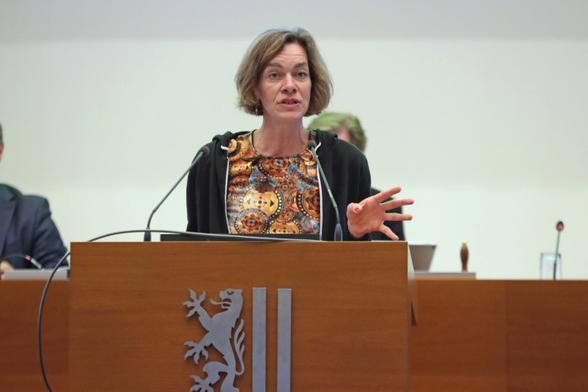 Stadtratsmehrheit stimmt Modellprojekt zur legalen Cannabis-Abgabe zu + Video · Leipziger Zeitung