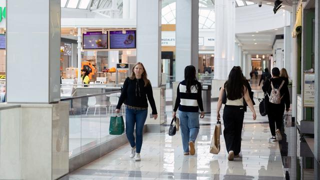 Wealthy consumers up spending while the rest of America cuts back